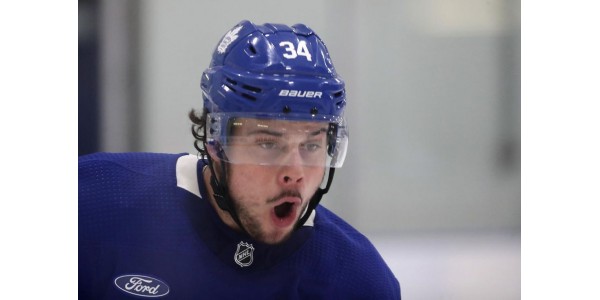 Matthews mener, at Toronto Maple skal styrkes Matthews mener, at Toronto Maple skal styrkes
